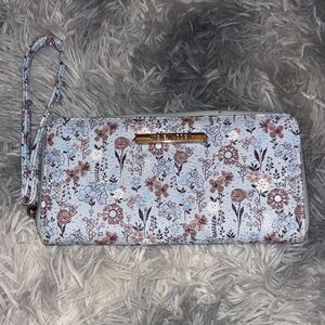 Steve Madden Wristlet Clutch zips around wallet in Blue and Brown floral